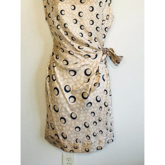 Diane Von Furstenberg Silk New Della Ruched Tie Waist Dress Retro Beige Dot, 6 - Picture 7 of 16